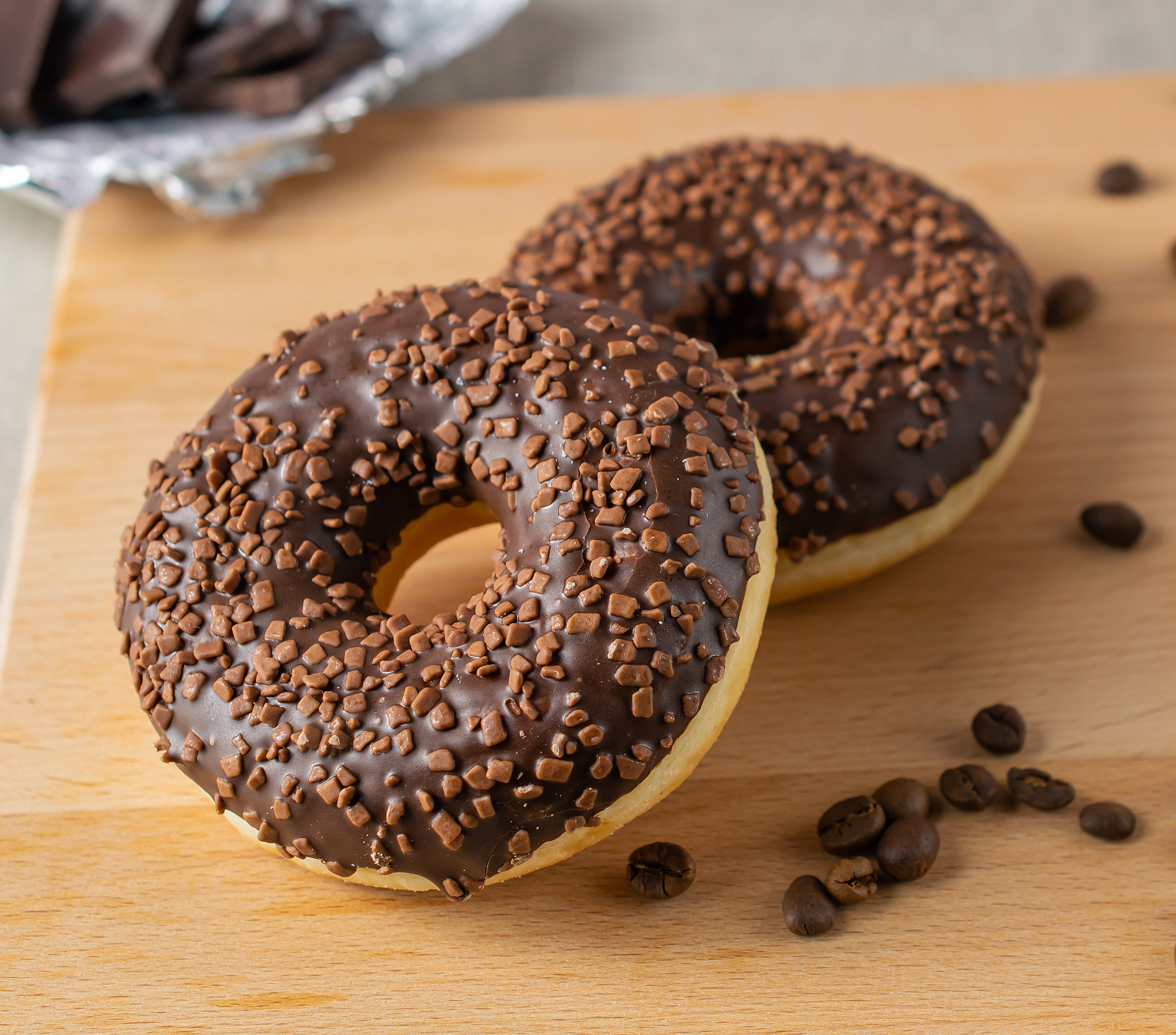 Donuts com cobertura de chocolate